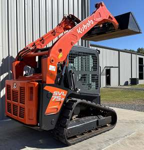 Cargadora Compacta de Orugas Kubota SVL75-2 2021, 10001-20000 Horas, Motor Diésel de 75 HP, Acoplador Rápido Hidráulico, Bomba de Flujo Estándar - Product Image 3