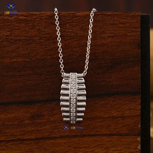 Colgante de diamante de corte redondo TDW 0.178, con cadena de oro blanco de 18k, Diamante Labgrown Hpht/Cvd, joyería fina de diamante - Product Image 1