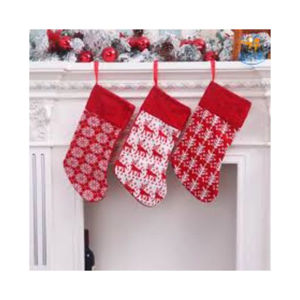Vente en gros de chaussettes de Noël personnalisées avec lettre rouge en laine fine tricotée pour enfants pour l'exportation - Product Image 1