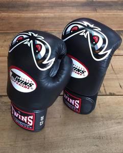 ใช้ได้ทั้งชายและหญิงถุงมือต่อยมวยแบบผสมศิลปะการต่อสู้ถุงมือต่อยมวยทำจากหนังคุณภาพสูงออกแบบโลโก้ได้ตามต้องการ - Product Image 5