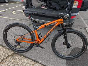 Vélo complet Slash 9.9 Full Carbon 29er, très demandé - Product Image 4