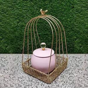 Cesto de regalo decorativo de venta de fábrica con estilo moderno Cesta de almacenamiento de malla metálica con tarro Nuevo diseño - Product Image 1