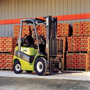 Chariot élévateur Clark série C robuste pour levage industriel, qualité supérieure, option de vente en gros, livraison rapide - Product Image 1