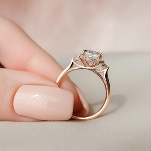 แหวนหมั้นเพชรทรงรี ทอง 14K สไตล์คลาสสิก รับรองโดย IGI เครื่องประดับสำหรับผู้หญิง - Product Image 4