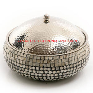 Nacre Hotpot Fait à la Main Réchauffeur de Nourriture Rond - Product Image 1