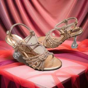 Hot New Femmes Sandales Chaussures Talons Hauts Chaussures De Luxe Dames Chaussures À Talons Pour Femme Disponible En Différentes Couleurs - Product Image 1