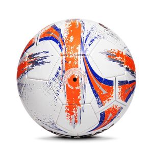 Balón de fútbol promocional de PVC de 1,6mm de diseño original para clubes, obsequios de eventos, juegos de entrenamiento o pedidos deportivos a granel - Product Image 4