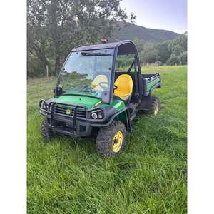 Veicolo utilitario John Deeree 855D di alta qualità progettato per il lavoro quotidiano in fattoria, siti industriali e avventur - Product Image 3