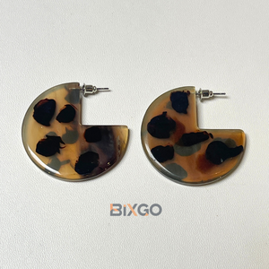 Handcrafted Vintage Lacquer Earrings with Incomplete Design and Light <b>Brown</b> Dots, Custom Wholesale Fashion Accessory Gift - Product Image 2