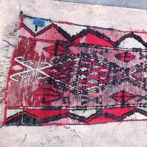 Nouvel arrivage de tapis brodés 2025 avec motif en zigzag multicolore imprimé à la main 100% - Product Image 3