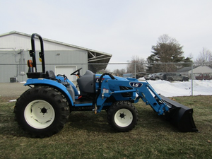 Tractor de Ruedas LS MT345HC de 50HP Diésel 4WD con Motor para Trabajo Pesado, Tractor Utilitario Agrícola - Product Image 4