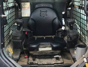 Barato Bobcat T450 Rueda Cargadora Retroexcavadora Eaton Cilindro hidráulico Núcleo Componentes Motor Cojinete Bomba Caja de cambios PLC - Product Image 3