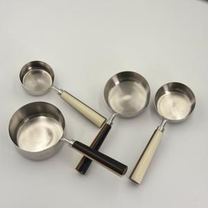 Hot Selling Products Kitchen Gadgets 4 Pieces <b>Measuring</b> Tools Wood and Resin Handle <b>Measuring</b> Cup and <b>Spoons</b> Set - Product Image 2