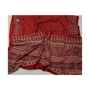 Saree en pur coton mousseline rouge avec tissu traditionnel Ajrakh Block Print doux et respirant - Product Image 2