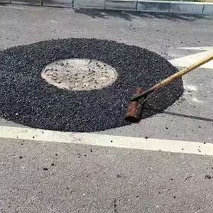 Material de asfalto de parche frío de primera calidad para reparaciones de calidad que resisten el tiempo y las duras condiciones climáticas - Product Image 4