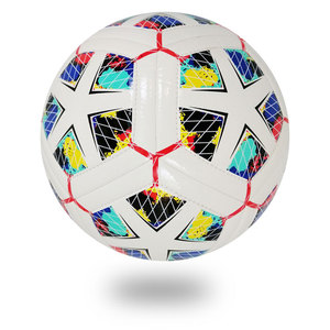 Ballon de football officiel haute performance de taille 5, ballon de football cousu à la machine scellé étanche avec un nouveau design OEM disponible - Product Image 3