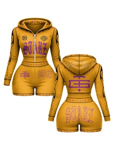 Conjunto de sudadera con capucha elástica de poliéster y spandex premium, pantalones cortos tipo booty con panel en contraste, logotipo con transferencia térmica, camiseta 100% algodón y pantalones cortos tipo booty. - Product Image 3