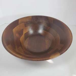 Ensaladera de madera pura para aperitivos de pasta de frutas verdes frescas y hermoso estilo de comedor casero - Product Image 1