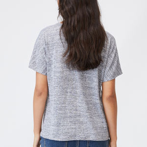 Camiseta Corta Personalizada con Costuras en Contraste, Camiseta con Logotipo Impreso Personalizado, Top Corto para Mujer, Camiseta para Bebé - Product Image 5