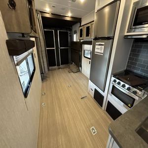 F-o-r-e-s-t R-i-v-e-r P-u-m-a X-l-e 2-7-Q-B-C d'occasion 2022 à vendre - Product Image 1