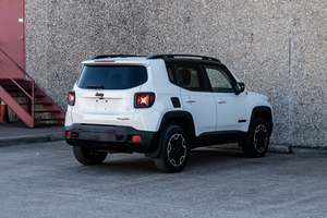 Jeep Renegade Latitude Plus 2015 Usado en Buen Estado, Sin Accidentes, Volante a la Izquierda/Derecha - Product Image 3
