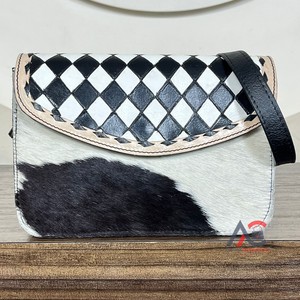 กระเป๋าถือสะพายข้างและกระเป๋าสะพายไหล่หนังวัวเครื่องมือ2025สำหรับผู้หญิงกระเป๋าถือดีไซน์ลายตารางสีดำและสีขาว - Product Image 1