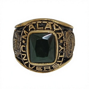 Bague de classe en laiton personnalisée |   Bague de diplôme moderne personnalisée avec pierre en zircon - Product Image 2