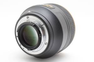 Lente EF 16-35mm f/2.8L III USM más vendida - Nuevo - Product Image 6