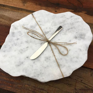 Planche à découper en marbre durable pour la viande et les légumes, offrant une performance de cuisine durable - Product Image 1