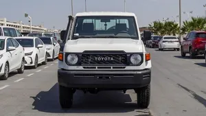 Mejor Oferta LandCruisers LC79 S/C 2.8L Diésel M/T 2025 Básico Camioneta 4x4 - Product Image 5