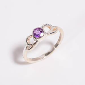 แหวนพลอยอเมทิสต์ทรงกลมแบบมินิมอล925แหวนเงินสเตอร์ลิงเครื่องประดับอัญมณีเงินผู้ส่งออกเครื่องประดับ925ชั้นดีผู้ส่งออก - Product Image 1