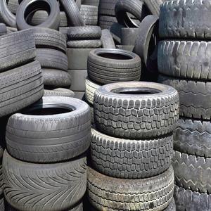 Pneus de camion d'occasion radiaux en acier de qualité supérieure à vendre Acheter maintenant Expédition rapide Performance fiable pour les camions lourds - Product Image 1