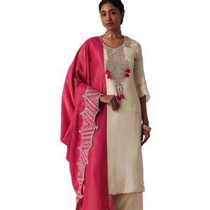 Conjunto Palazzo de seda rosa con Kurta bordado, venta al por mayor, Ropa Étnica para mujer, proveedor de fábrica de ropa OEM, ropa de fiesta personalizada - Product Image 4