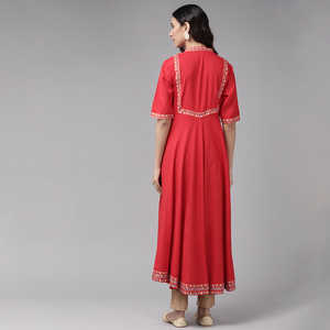 Robe Anarkali en rayonne à plis, tenue modeste en rouge, 48 pouces - Product Image 2