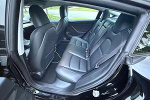 รถยนต์เทสล่า รุ่น 3 ปี 2023 ขับเคลื่อนสี่ล้อ เกียร์อัตโนมัติ เบาะหนัง ล้อแม็ก R18 ไมล์น้อย พวงมาลัยซ้าย สภาพดี ใช้แก๊สโซลีน - Product Image 6