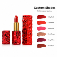 Lápiz Labial de Lujo con Diamantes Facetados Rojo Rubí, Marca Privada, Logotipo Personalizado, Efecto Prisma Metálico, Venta al Por Mayor, Fabricante de Maquillaje OEM, MOQ Bajo