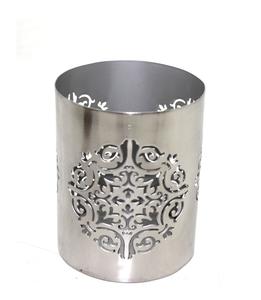 Porte-bougie en fer décoratif moderne en argent antique pour le salon et la décoration de table faits à la main - Product Image 5