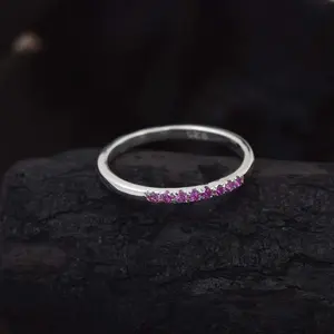 แหวนเงินแท้ 925 ชุบทองสำหรับผู้หญิง ดีไซน์คลาสสิก ประดับพลอยโรโดไลต์ธรรมชาติทรงเหลี่ยมคุณภาพสูง - Product Image 1