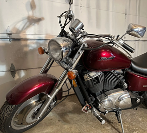 พร้อมขับขี่ - ฮอนด้า แซดด้า ซาเบร วีที1100ซี2 โปรเจคเตอร์ ปี 2007 - Product Image 1