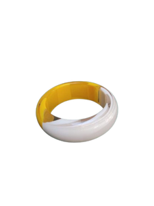 Bracelet jonc en résine jaune de qualité supérieure, élégant, rond, sculpté, bijou artisanal, pièce décorative de collection pour femme - Product Image 6