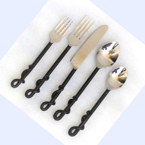 Couverts en acier inoxydable faits à la main en gros finition argentée avec poignée brute ensemble de couverts d'événements de mariage en métal - Product Image 4
