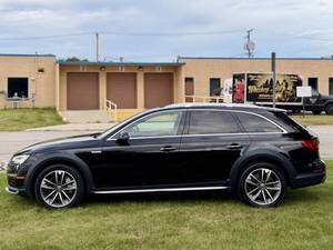 รถยนต์มือสองสภาพดี Audi A4 allroad 2.0T quattro Premium Plus AWD 2.0T quattro Premium Plus 4 ประตู ปี 2017 สำหรับขาย - Product Image 4