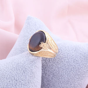แหวนทองเหลือง18K รูปวงรีขนาดใหญ่สำหรับผู้ชายแหวนดีไซน์เนอร์ลายเสือตามธรรมชาติ - Product Image 1