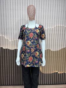 Haut à imprimé floral élégant pour un usage quotidien - Product Image 4