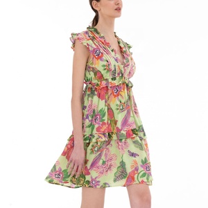Robe mini décontractée en mousseline à imprimé floral, sans manches, coupe trapèze, avec volants, col en V, taille empire, 120g, style vacances d'été - Product Image 1