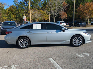 Toyota Avalon XLE d'occasion 2022 - Product Image 3