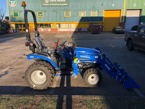 Tracteur à roues Solis 3200XL 45HP bleu avec chargeur frontal pour usage agricole - Product Image 4