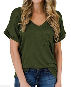 Camiseta elástica personalizada para mujer, camiseta de manga corta con cuello de pico, camisa de hombro caído y pantalones rasgados, precio barato - Product Image 6