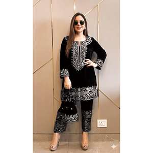 ชุดสัลวาร์คามีซกำมะหยี่สำหรับผู้หญิง ดีไซน์หรูหรา ปักลายบริเวณคอเสื้อด้วยดิ้นทอง งานปักประณีต ความยาวระดับเข่า ใส่ได้ทุกฤดู แห้งเร็ว ขายส่ง - Product Image 5