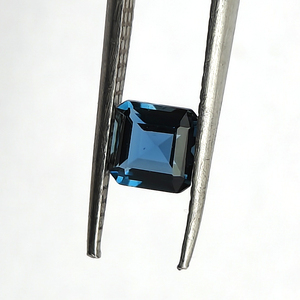 Topacio azul Londres Natural de alta calidad 4,7mm Asscher Cut 0,63 Cts Piedra preciosa suelta azul oscuro Fabricante superior Proveedor Exportador - Product Image 4